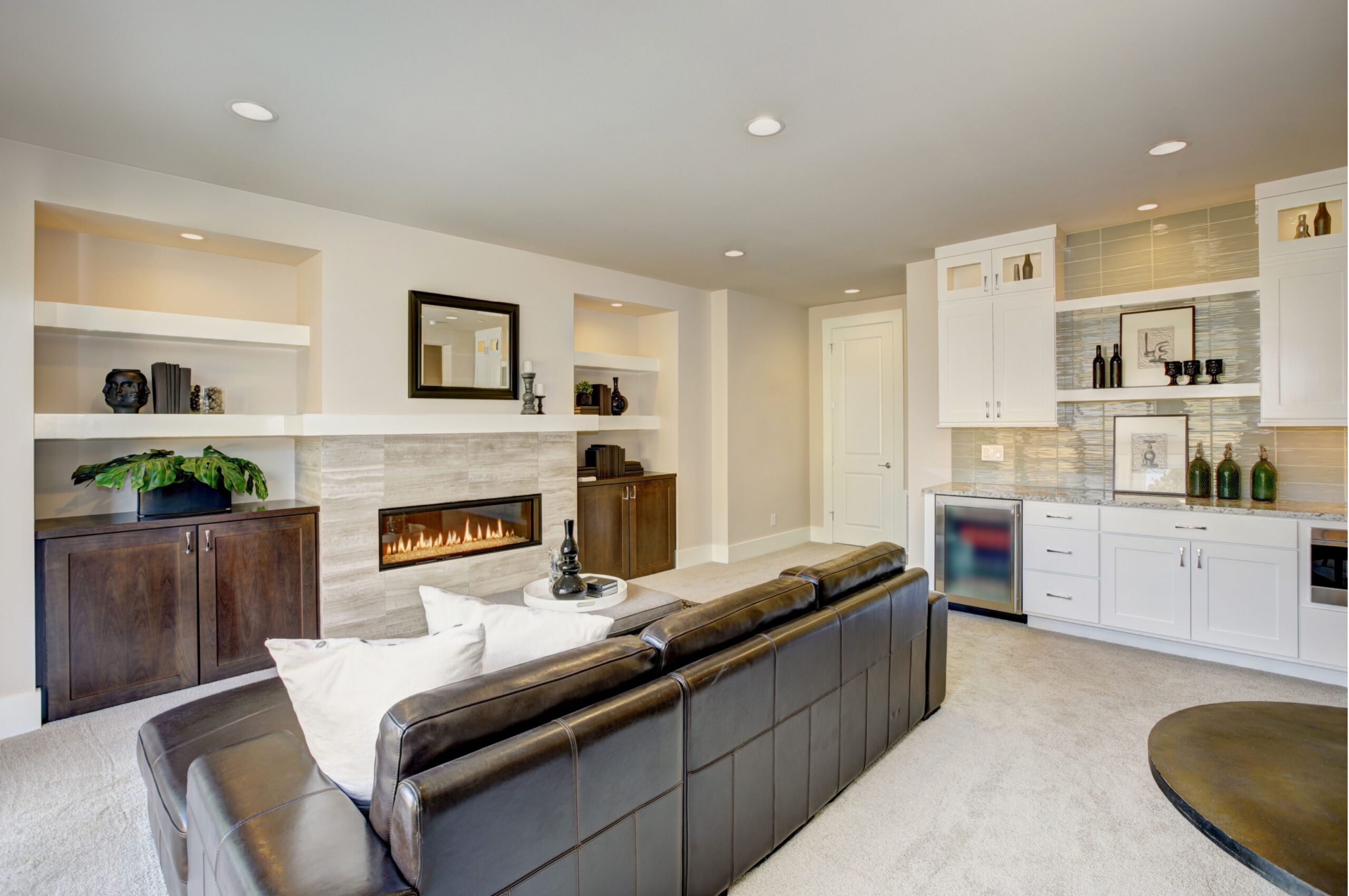 Basement wet bar and fireplace